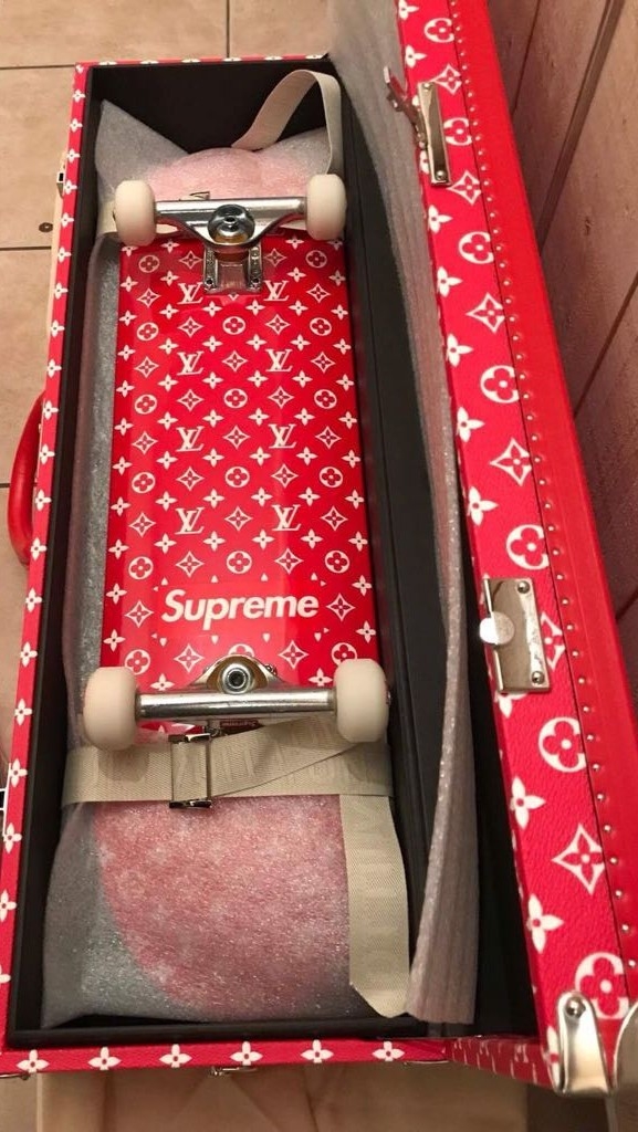 Louis Vuitton X Supreme Boîte Skateboard Trunk