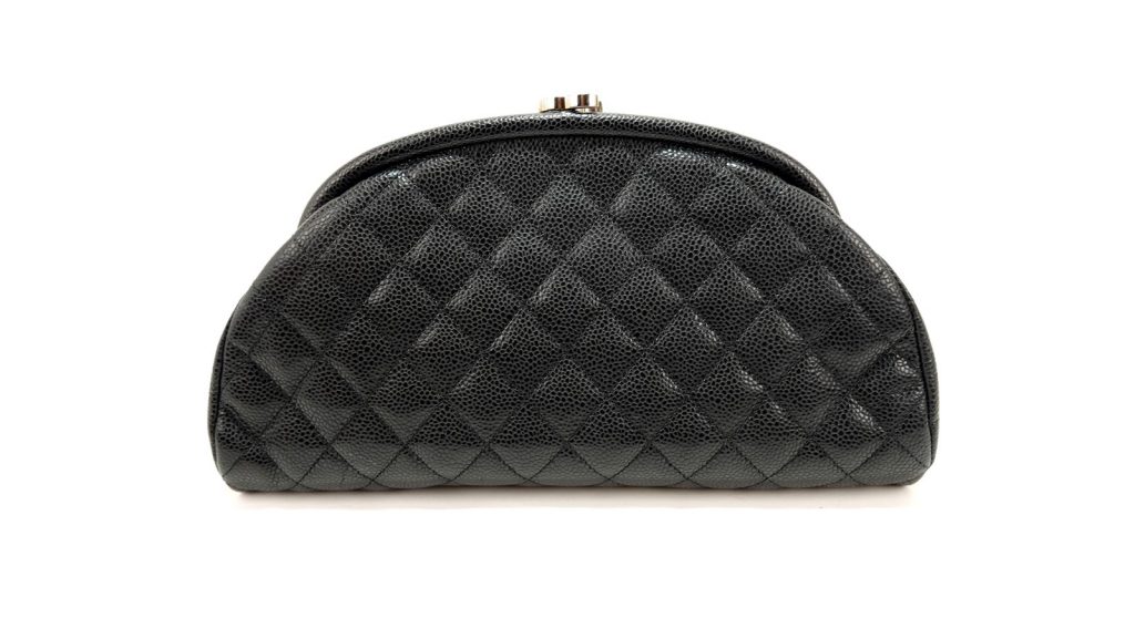 pochette-chanel-mademoiselle-noir-1