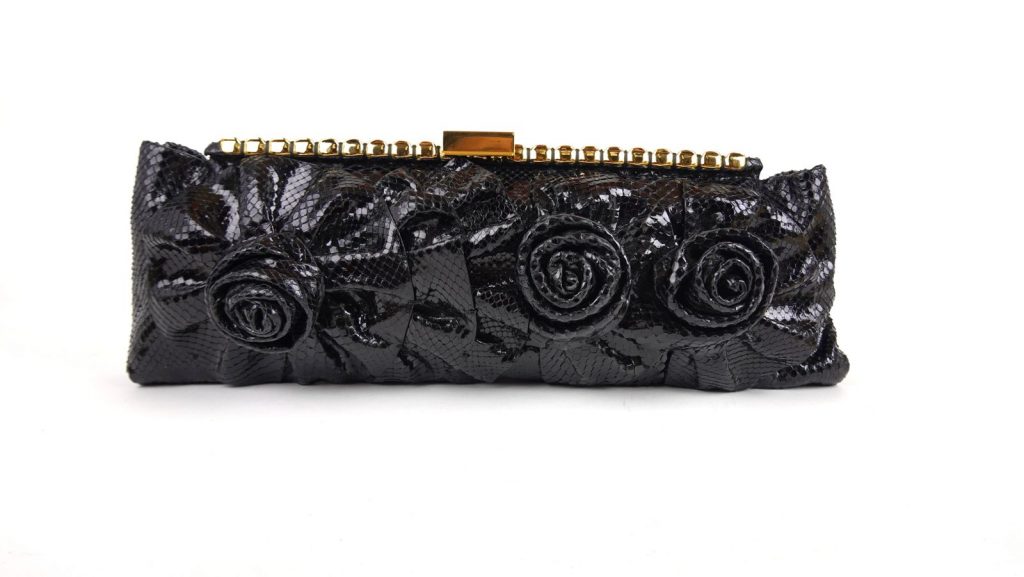 valentino-garavani-python-noir-1 valentino-garavani-python-noir-1