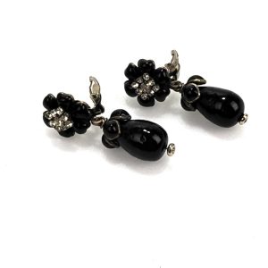 Boucles d'oreilles Chanel en pâte de ver noir Vintage