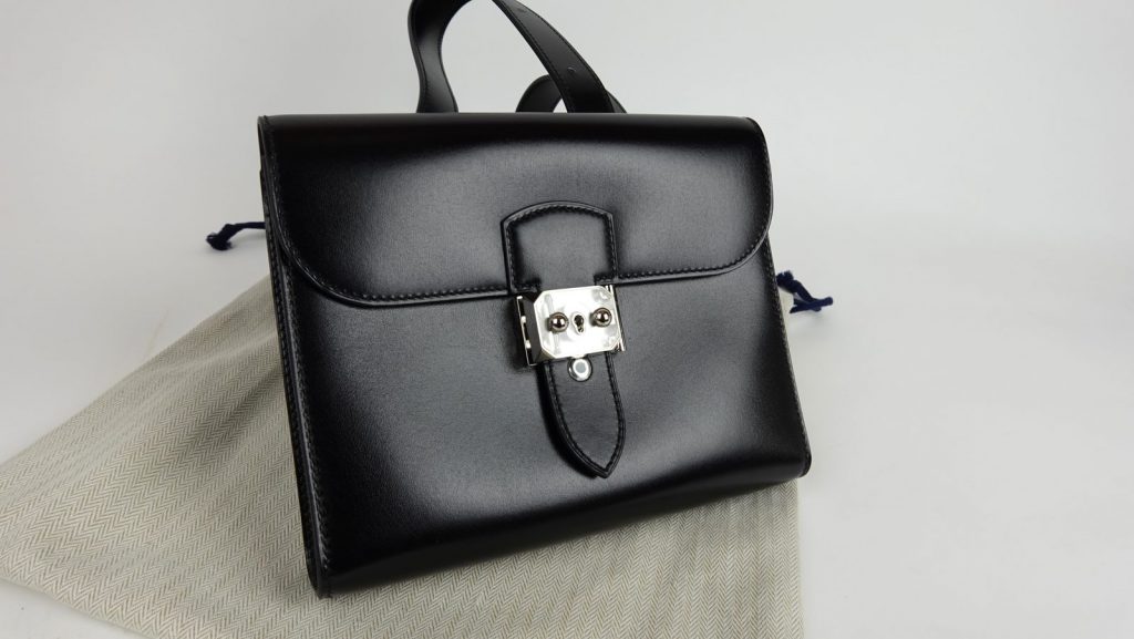 sac-a-main-sac-a-depeches-21-squelette-en-cuir-box-noir-03