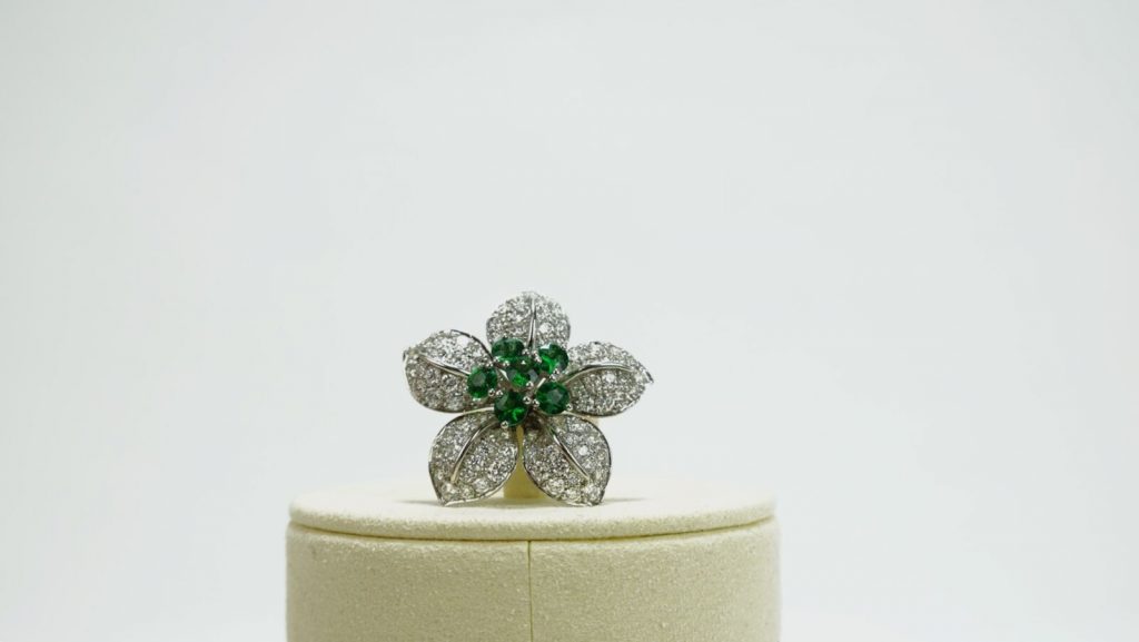 bague-ddiamonds-florale-or-blanc-18k-diamants-tsavorites-1