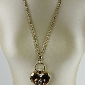Collier Chanel Pendentif Cœur CC Doré