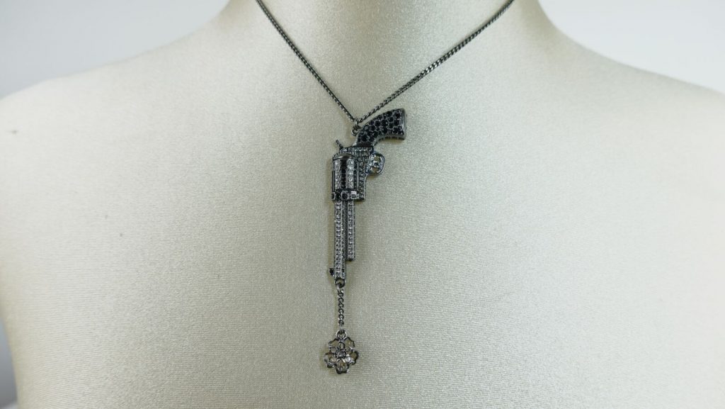 collier-chanel-pistolet-metal-anthracite-1