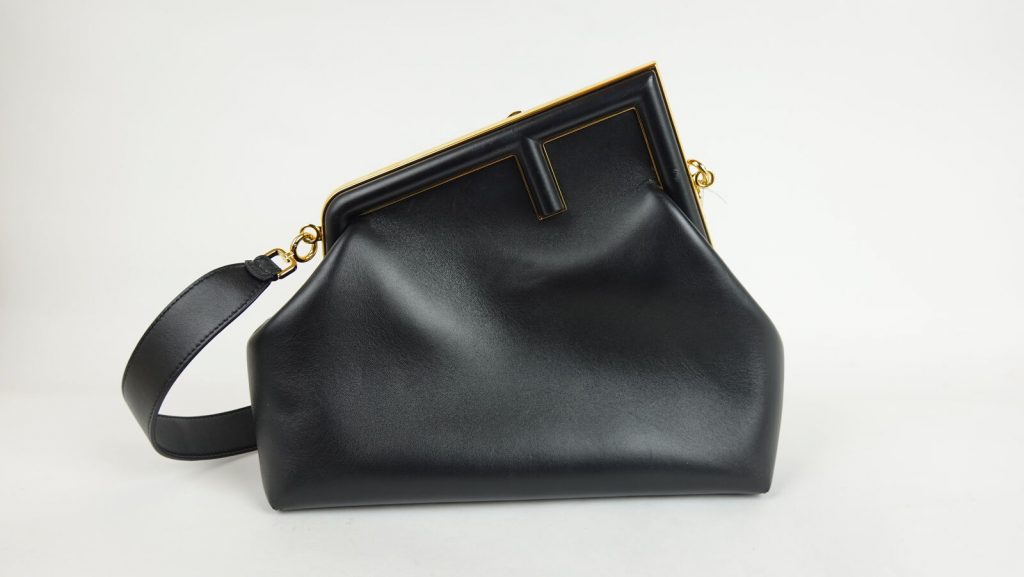 sac-a-main-fendi-first-cuir-noir-et-or-1